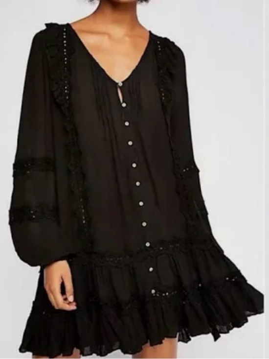 Free People Dresses & Skirts - Free People Snow-Angel Black Dress - size Medium